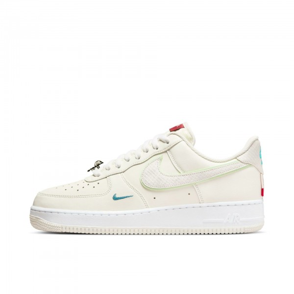 NIKE Air Force 1 LOW